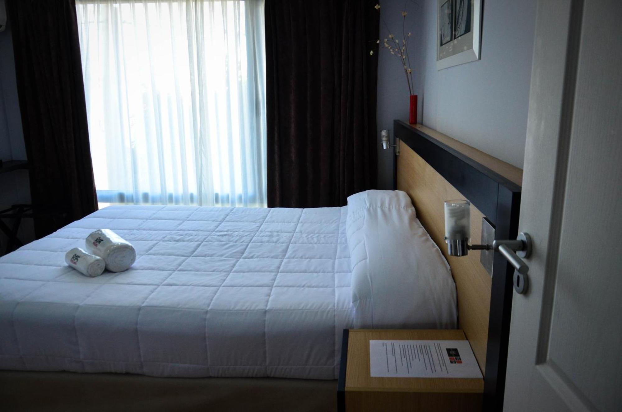 Apart Hotel Rivadavia 815 Neuquén Εξωτερικό φωτογραφία
